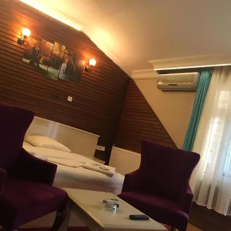 Ξενοδοχείο Bordo 2*